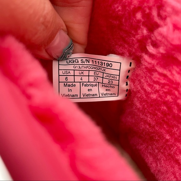 NWT UGG Classic Clear Mini Boot — Pink - Picture 6 of 7